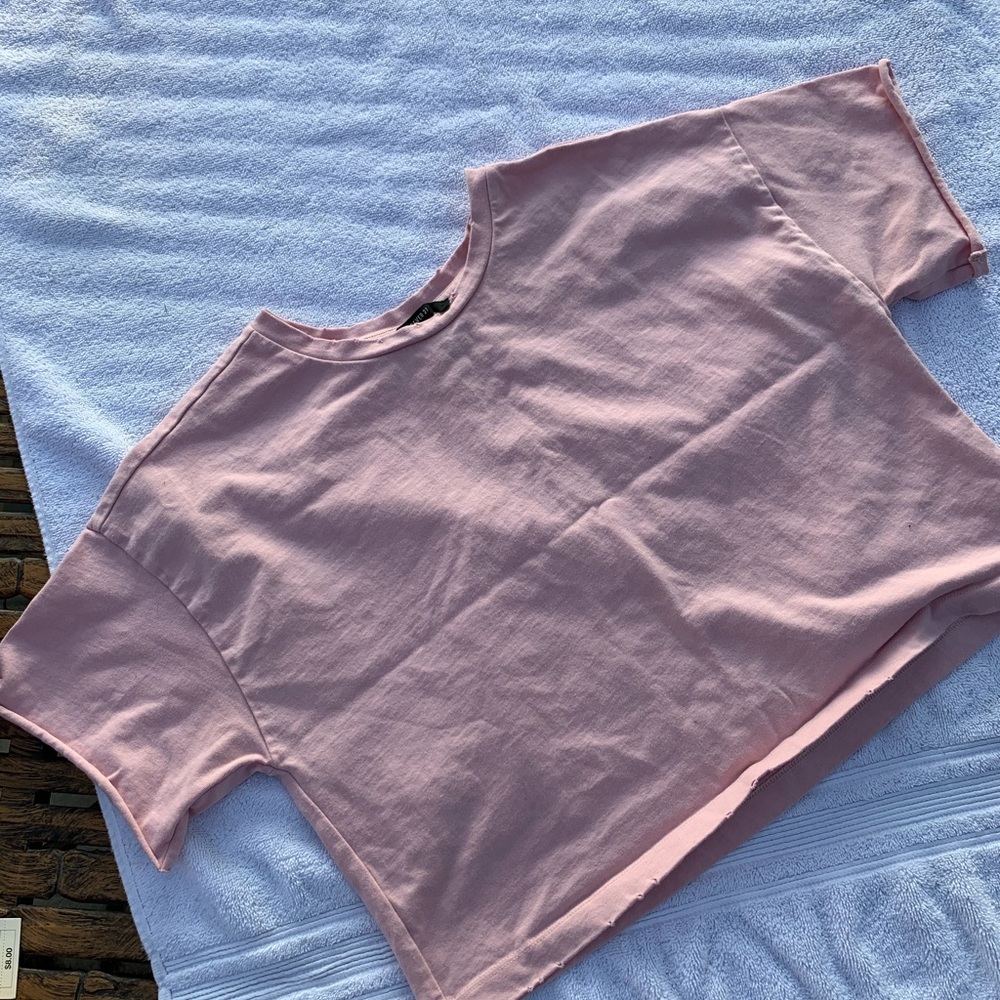 Light pink crop top size medium